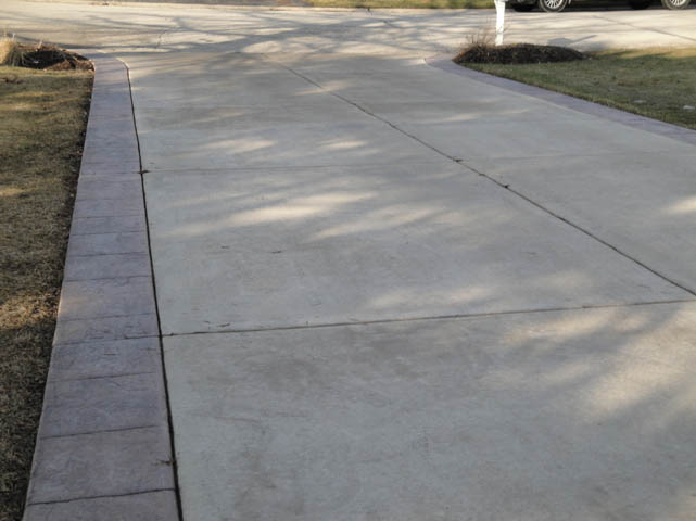 Oak Brook Concrete Driveway